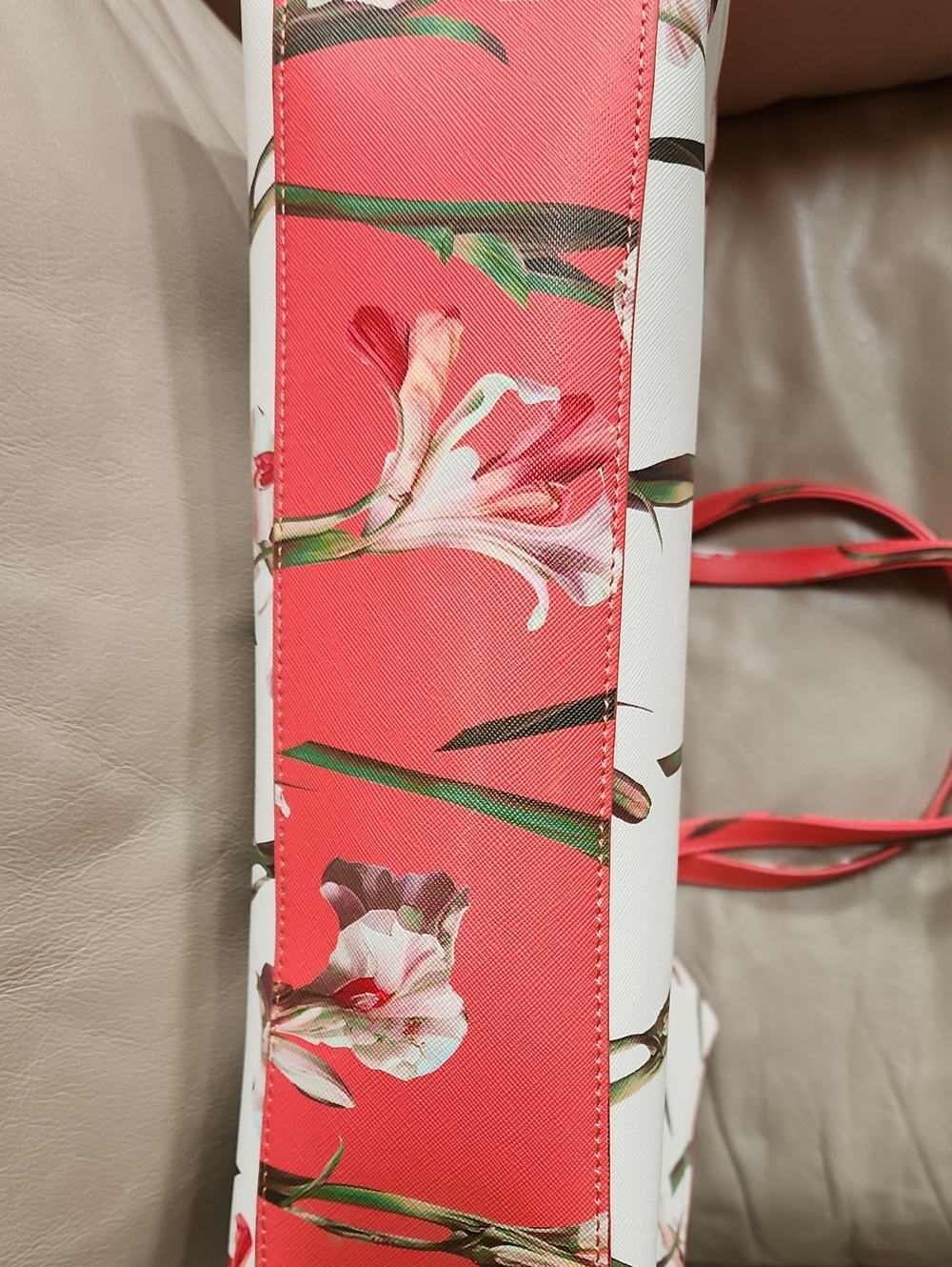 Ted Baker The Icon Women's White Coral Floral Tote Preowned - Picture 7 of 11